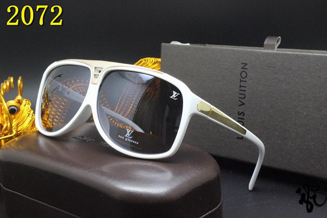 Louis Vuitton Sunglasses AAA+ ID:20220503-42
